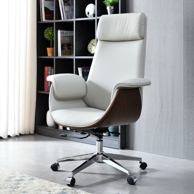 Executive office chair with leather finish – modern design in black or white