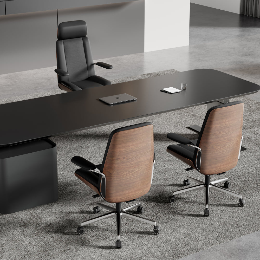 Ergonomic executive office chair – modern and luxurious design